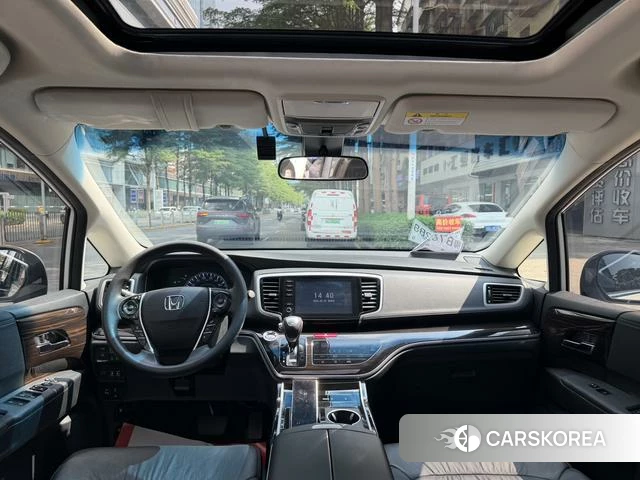 Honda Odyssey 2021 Белый из Китая, фото 2