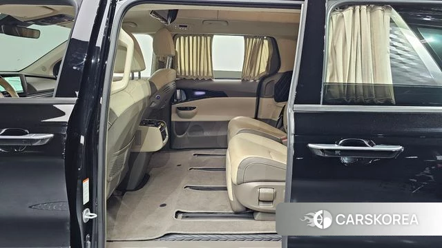 Kia Carnival 4th generation 2023 Черный из Кореи, фото 2