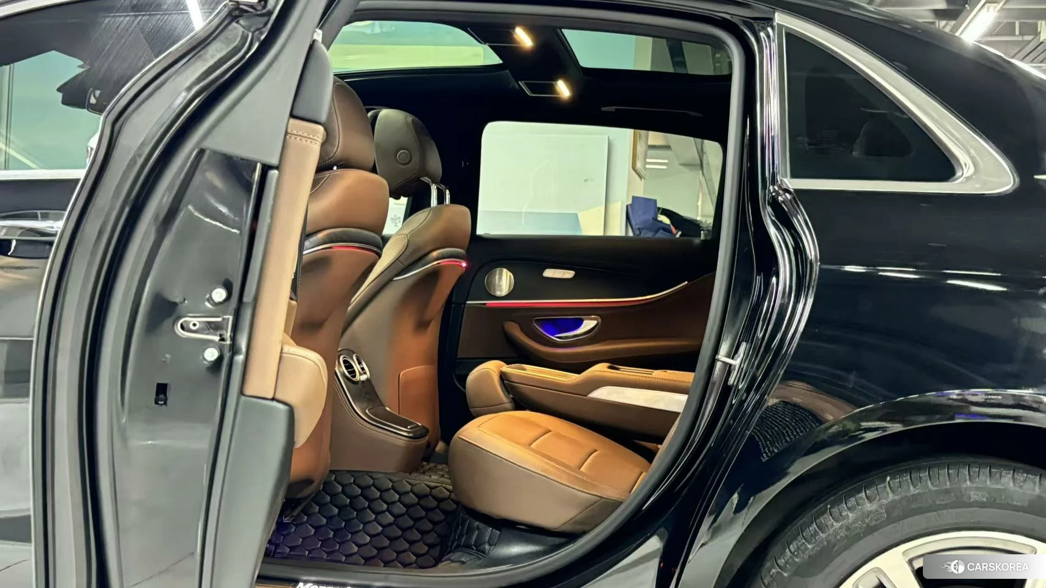 Mercedes-Benz E-class 2022 Черный из Китая, фото 2