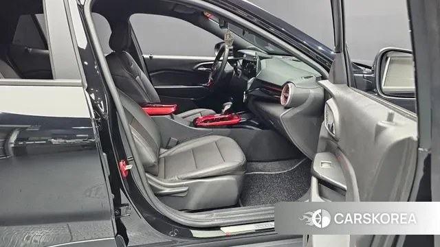 Chevrolet (GM Daewoo) Trax Crossover 2023 Черный из Кореи, фото 2
