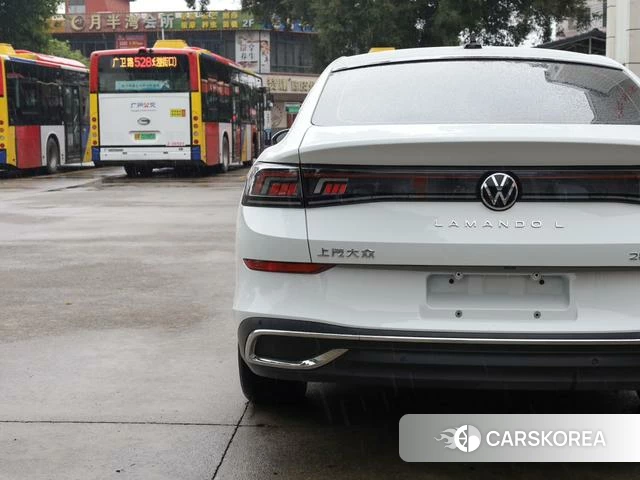 Volkswagen Lingdu 2024 Белый из Китая, фото 2