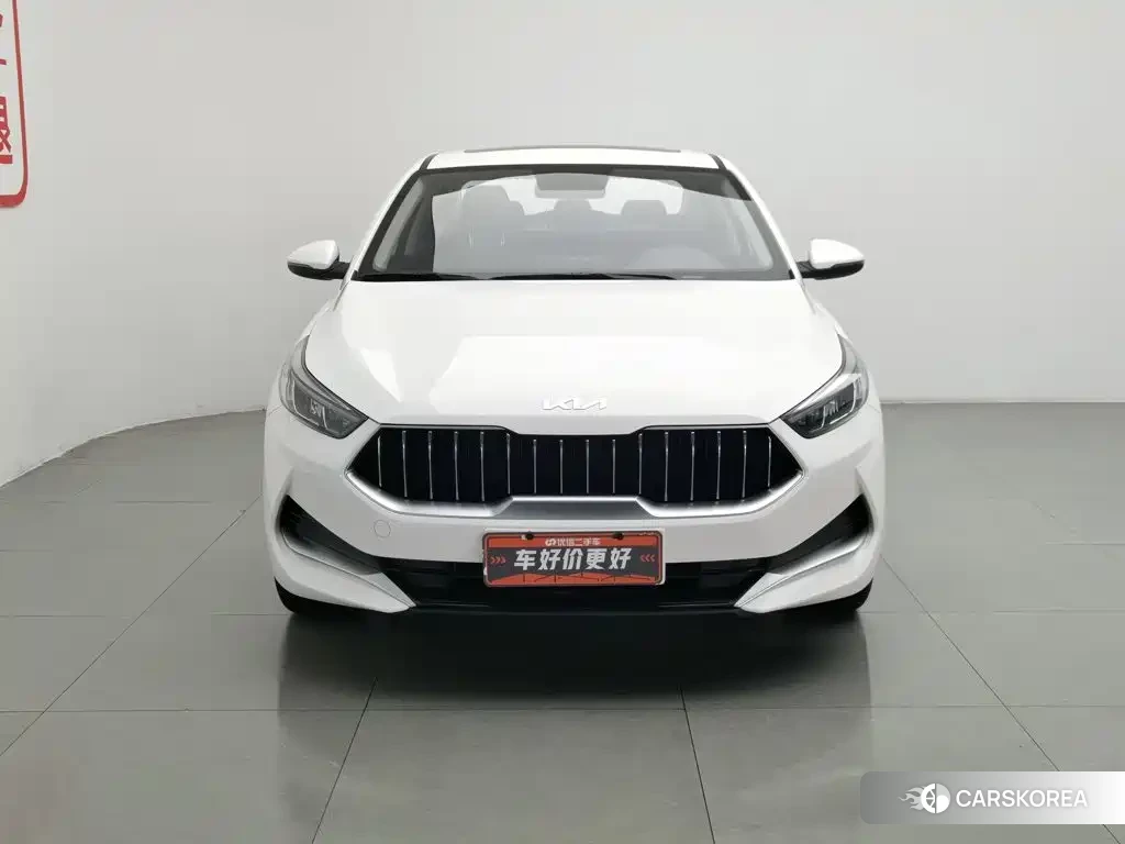 Kia K3 2022 Белый из Китая, фото 2