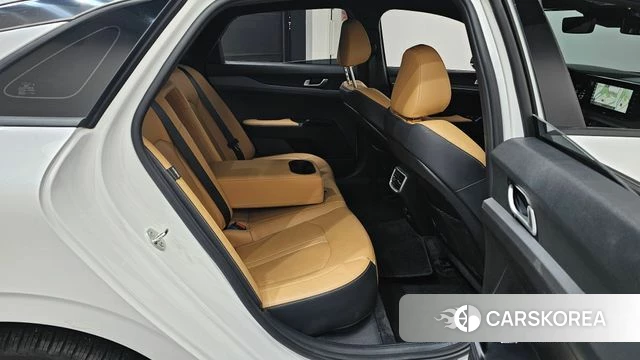 Kia K5 3rd generation 2023 Белый из Кореи, фото 2