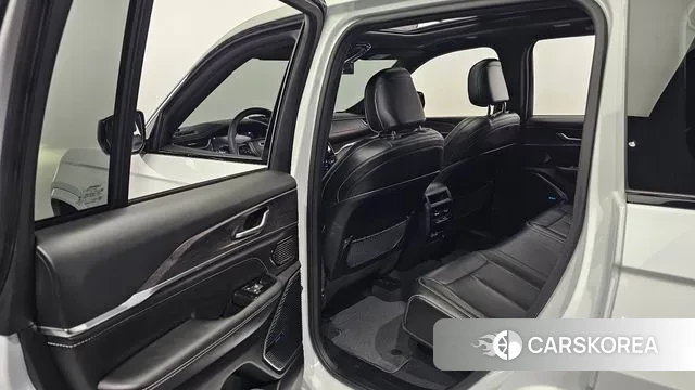 Jeep Grand Cherokee (WL) 2023 Белый из Кореи, фото 2