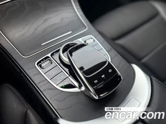 Mercedes-Benz C-Class W205 2018 Белый из Кореи, фото 2