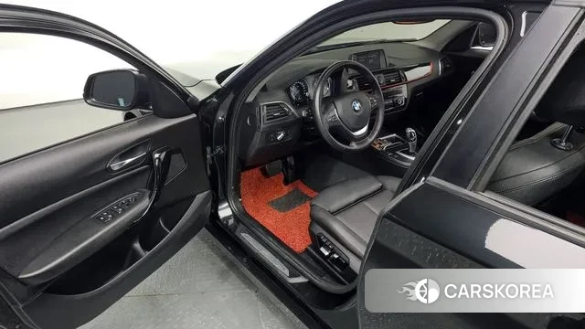 BMW 1 Series (F20) 2018 Черный из Кореи, фото 2