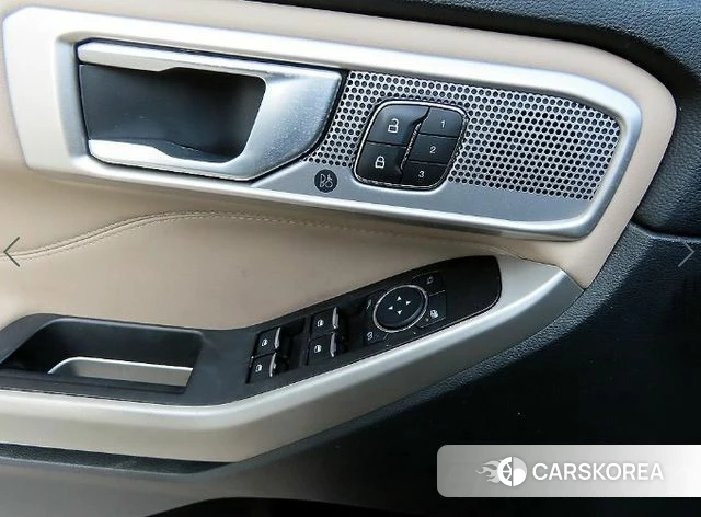 Ford Explorer 6th Generation 2023 Черный из Кореи, фото 2