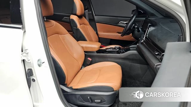 Kia Sportage 5th Generation 2023 Белый из Кореи, фото 2