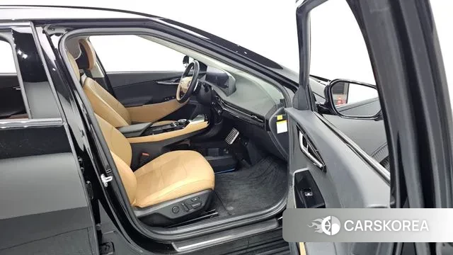 Kia EV6 2022 Черный из Кореи, фото 2