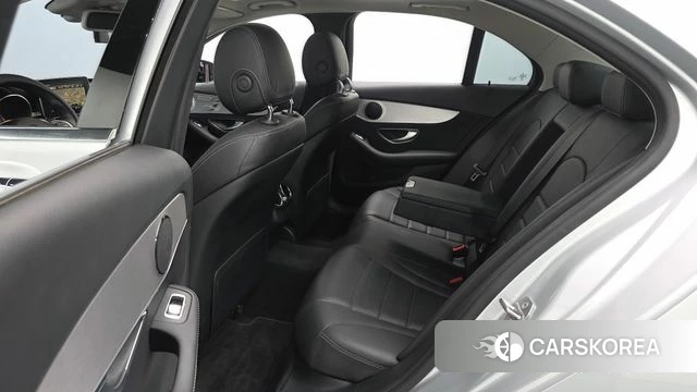 Mercedes-Benz C-Class W205 2018 Серебряный из Кореи, фото 2