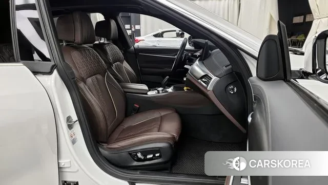 BMW 6 Series GT (G32) 2022 Белый из Кореи, фото 2