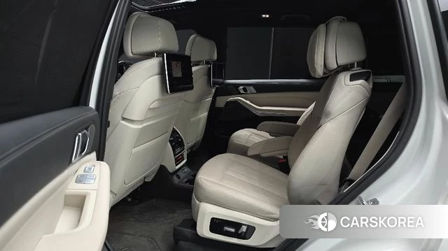 BMW X7 (G07) 2020 Белый из Кореи, фото 2