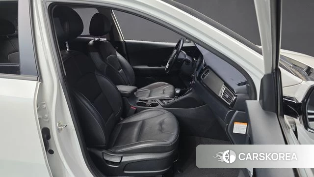 Kia Niro 2019 Белый из Кореи, фото 2