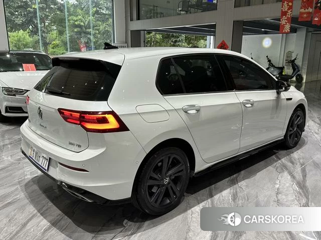 Volkswagen Golf 2022 Белый из Китая, фото 2