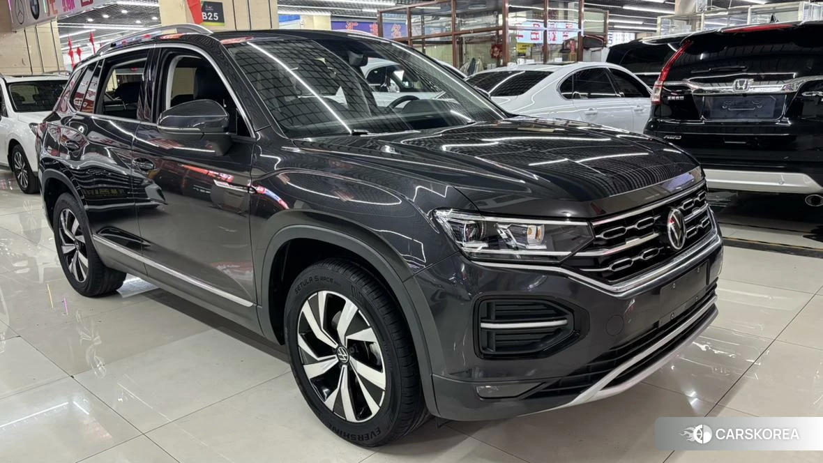 Volkswagen Tanyue 2021 Серебристо-серый из Китая, фото 2
