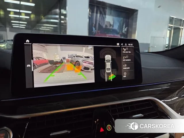 BMW 5 Series (G30) 2021 Белый из Кореи, фото 2