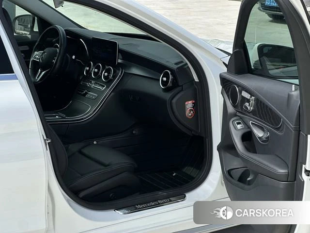 Mercedes-Benz Class C 2018 Белый из Китая, фото 2