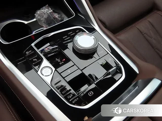 BMW X6 (G06) 2025 Черный из Кореи, фото 2