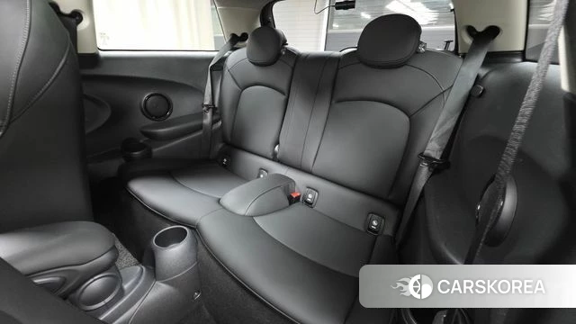 Mini Cooper S 2021 Красный из Кореи, фото 2