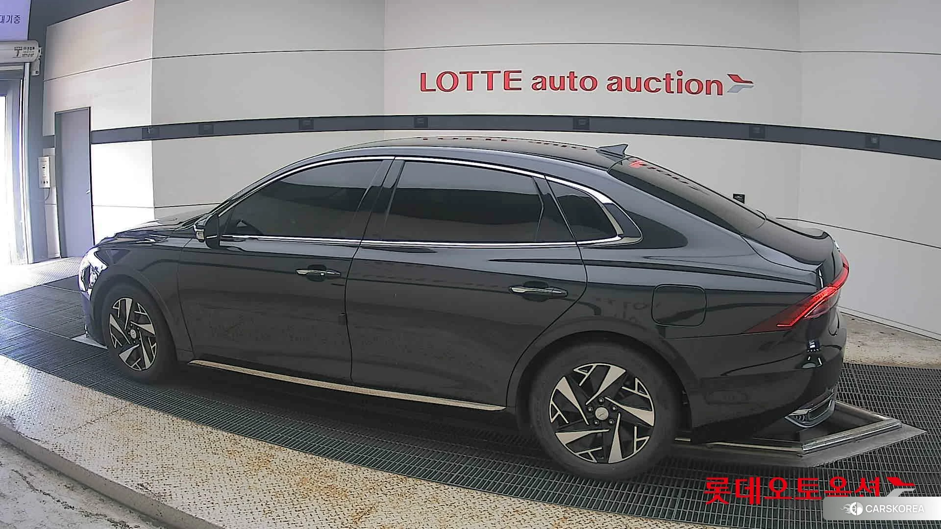 Hyundai Grandeur Hybrid 2022 Черный из Кореи, фото 2