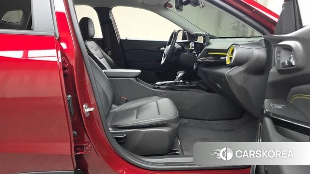 Chevrolet (GM Daewoo) Trax Crossover 2023 Красный из Кореи, фото 2