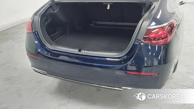 Mercedes-Benz E-Class W214 2025 Синий из Кореи, фото 2