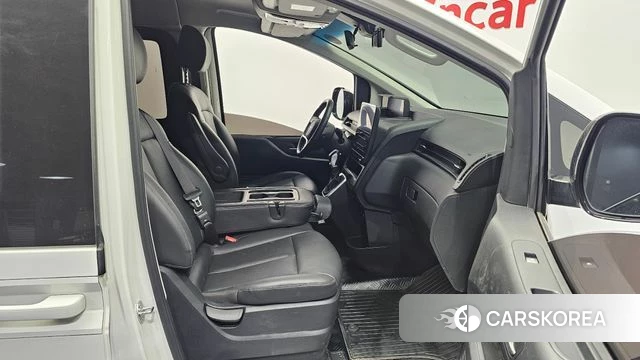 Hyundai Staria 2024 Белый из Кореи, фото 2