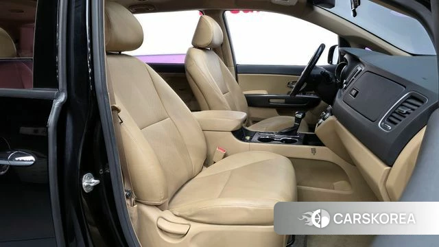 Kia The New Carnival 2018 Черный из Кореи, фото 2