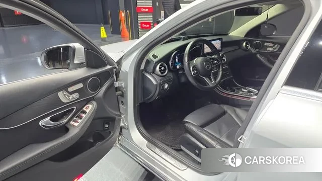 Mercedes-Benz C-Class W205 2019 Серебристо-серый из Кореи, фото 2