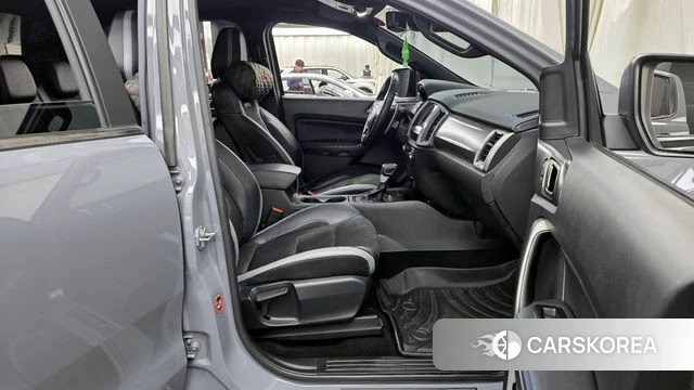 Ford Ranger 3rd Generation 2021 Серый из Кореи, фото 2