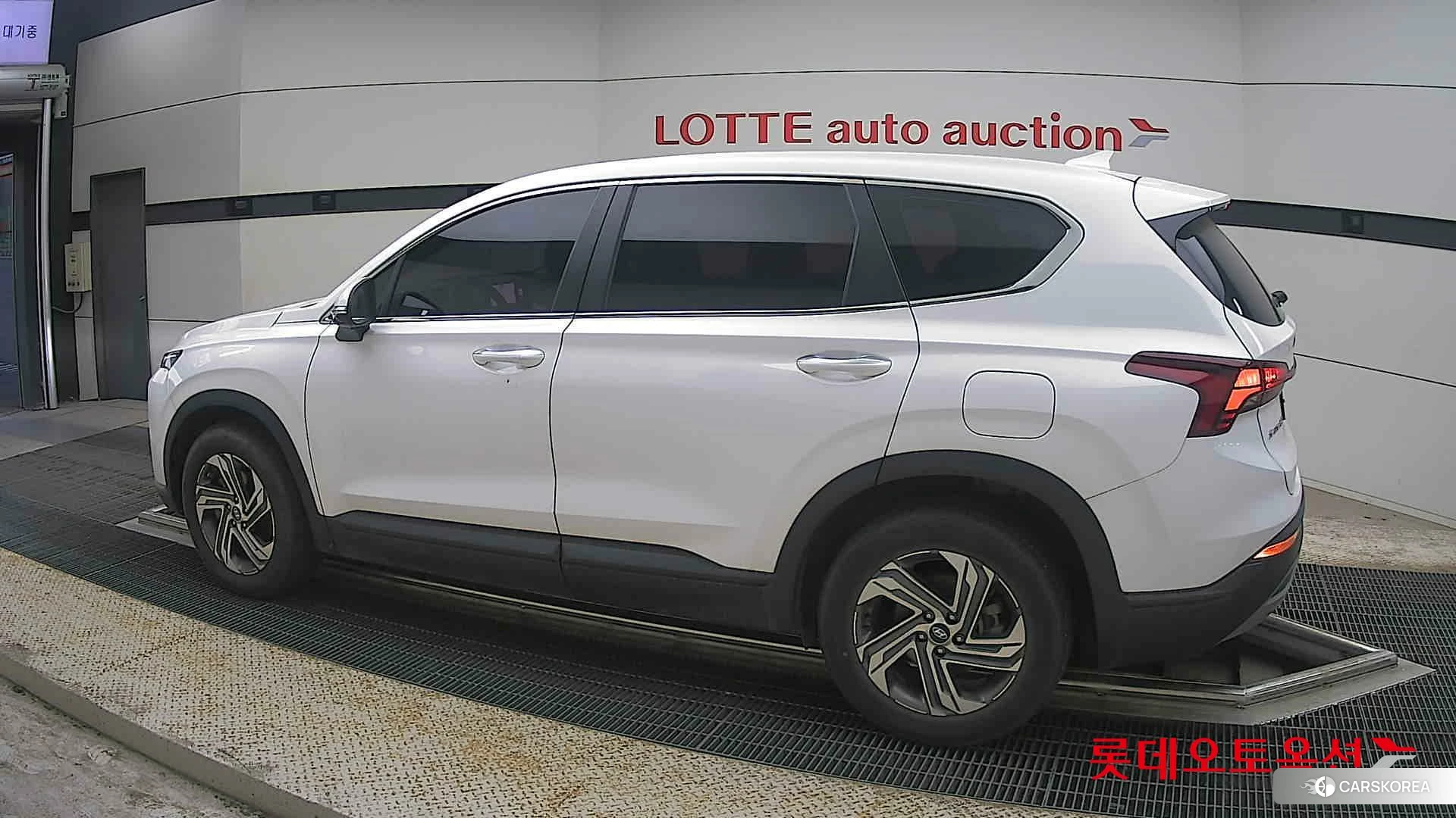 Hyundai Santa Fe 2021 White cream (optional) из Кореи, фото 2