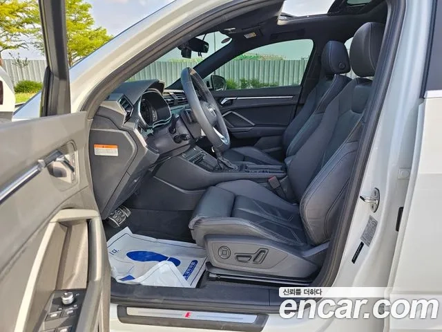 Audi Q3 (F3) 2023 Белый из Кореи, фото 2