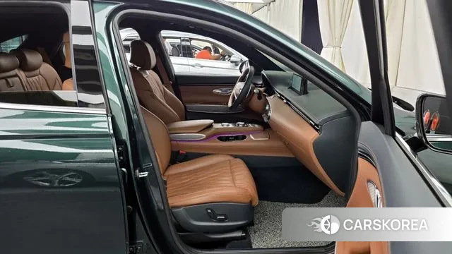 Genesis GV70 2022 Темно-зеленый из Кореи, фото 2