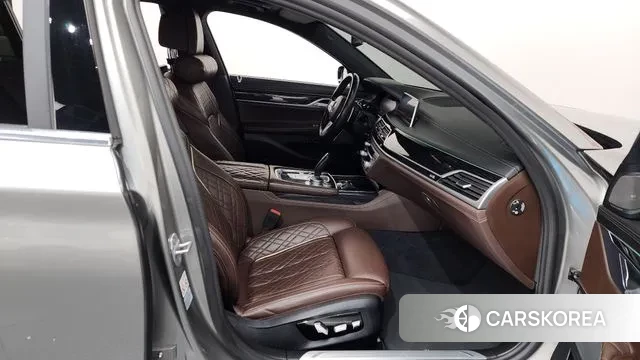 BMW 7 Series (G11) 2020 Серебристо-серый из Кореи, фото 2