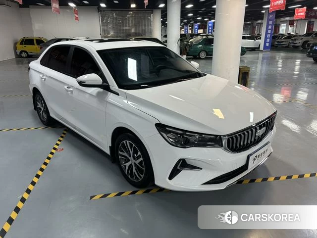 Geely Automobile Emgrand 2025 Белый из Китая, фото 2