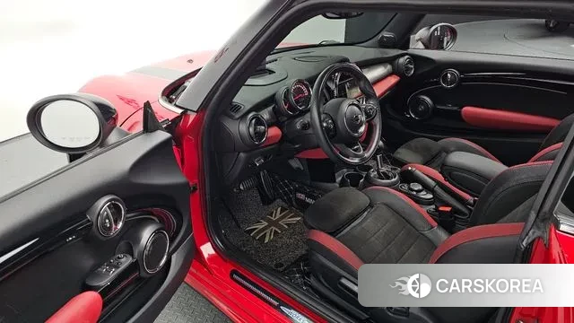 Mini Cooper S 2019 Красный из Кореи, фото 2