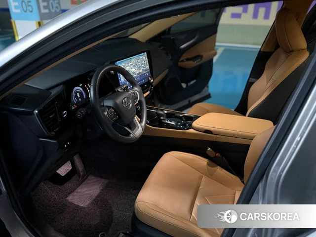 Lexus NX350h Second generation 2024 Серый из Кореи, фото 2