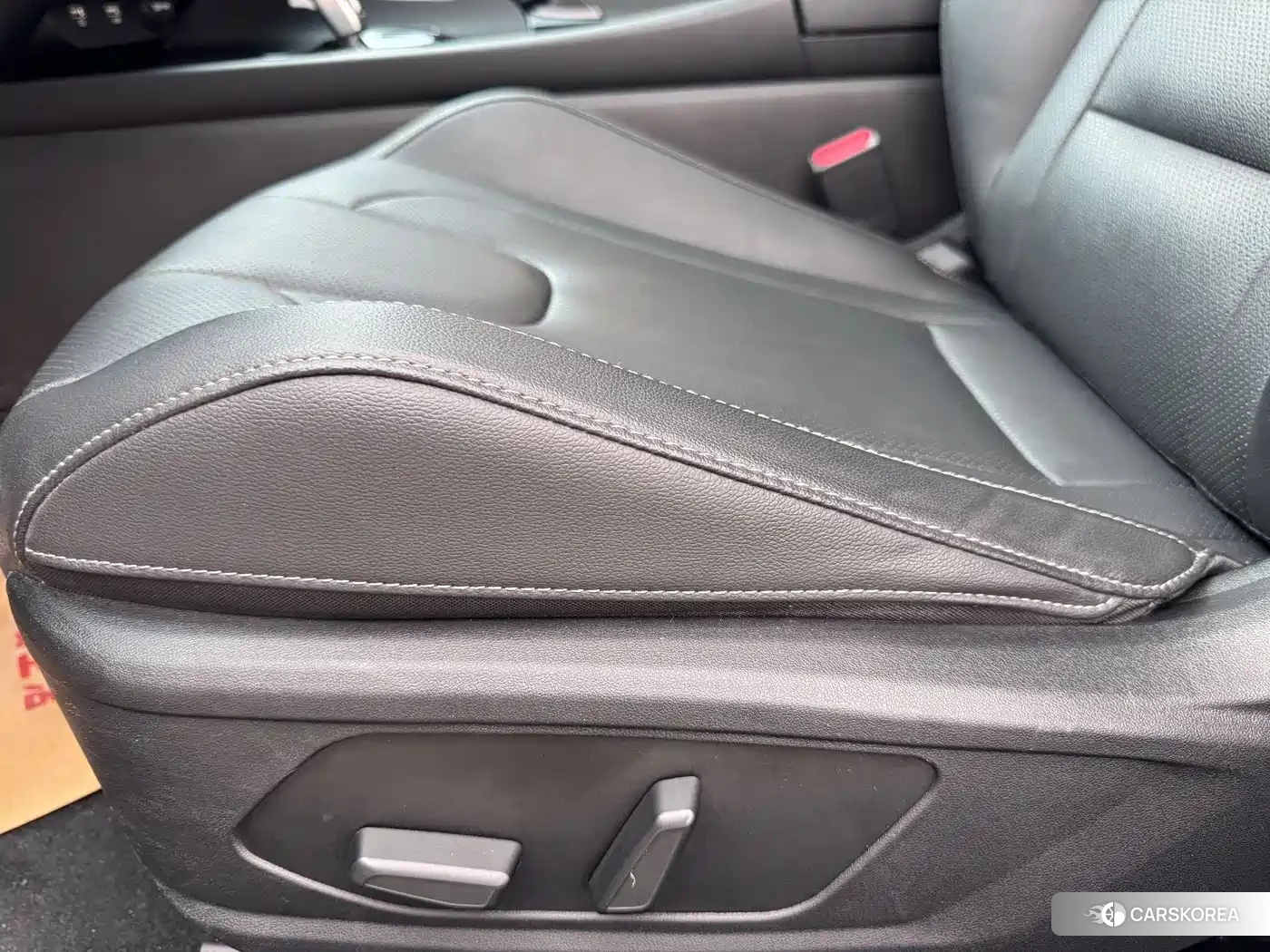 Hyundai Elantra 2023 Белый из Китая, фото 2