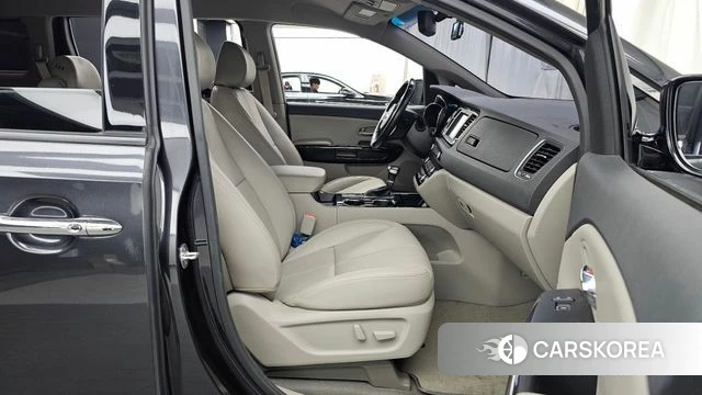 Kia The New Carnival 2018 Серый из Кореи, фото 2