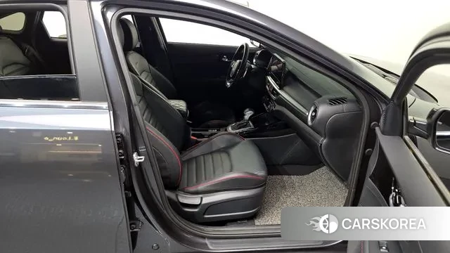 Kia The New K3 2nd generation 2021 Серый из Кореи, фото 2