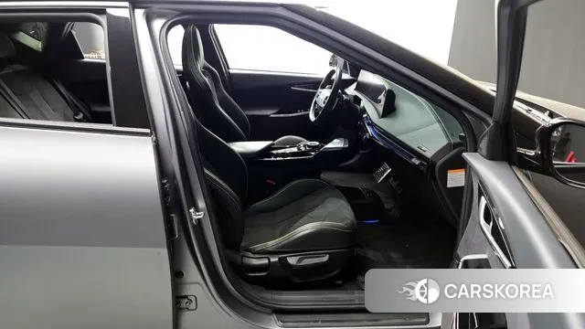 Kia EV6 2023 Серый из Кореи, фото 2