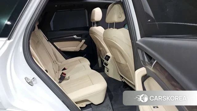 Audi Q5 (FY) 2023 Белый из Кореи, фото 2