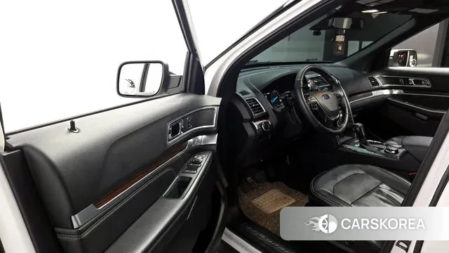 Ford Explorer 2018 Белый из Кореи, фото 2