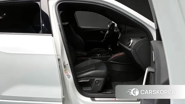 Audi Q2 2023 Белый из Кореи, фото 2
