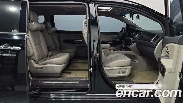 Kia The New Carnival 2019 Черный из Кореи, фото 2