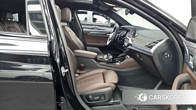 BMW X4 (G02) 2025 Черный из Кореи, фото 2