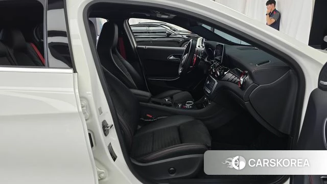 Mercedes-Benz GLA-Class X156 2019 Белый из Кореи, фото 2