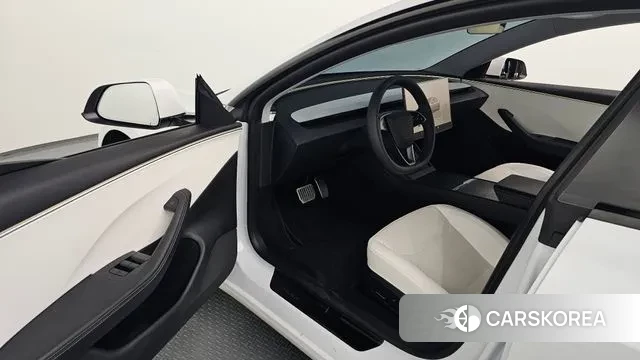 Tesla Model 3 2024 Белый из Кореи, фото 2