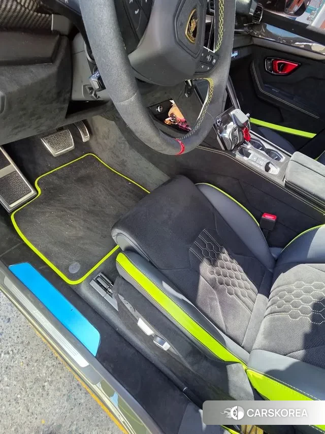 Lamborghini Urus 2025 Золотой двухцветный из Кореи, фото 2