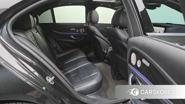 Mercedes-Benz E-Class W213 2021 Черный из Кореи, фото 2